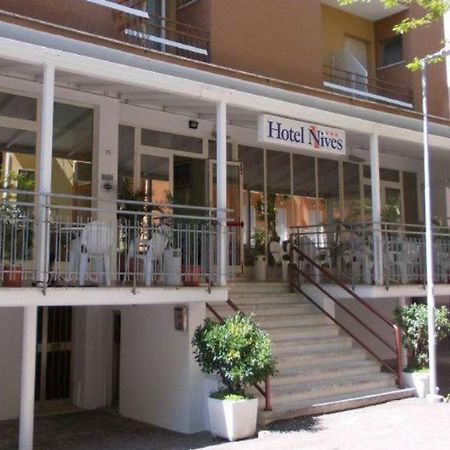 Hotel Nives Rimini Exterior photo