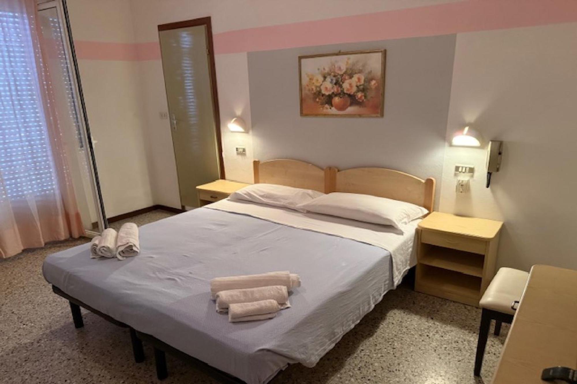 Hotel Nives Rimini Exterior photo