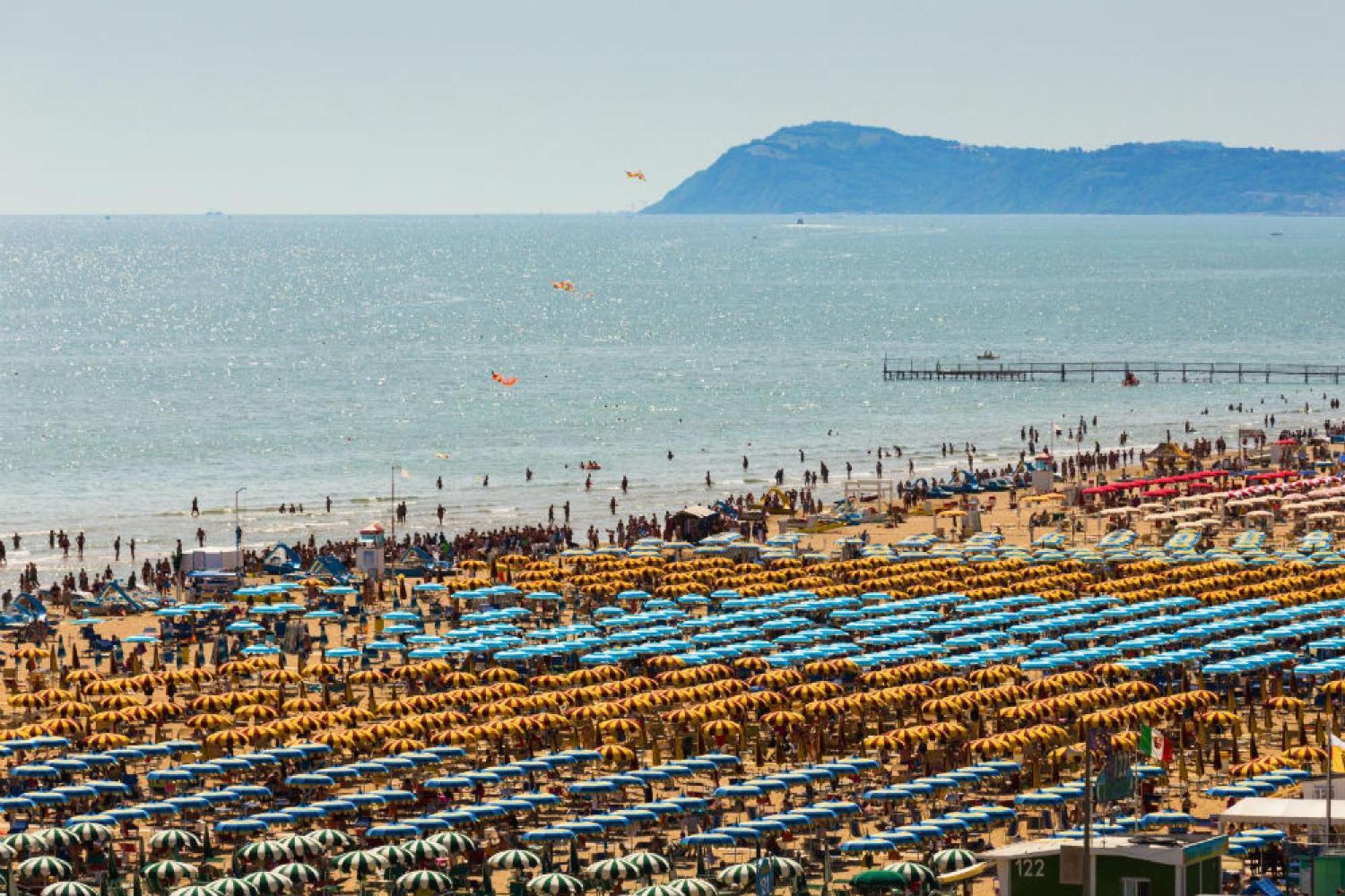 Hotel Nives Rimini Exterior photo