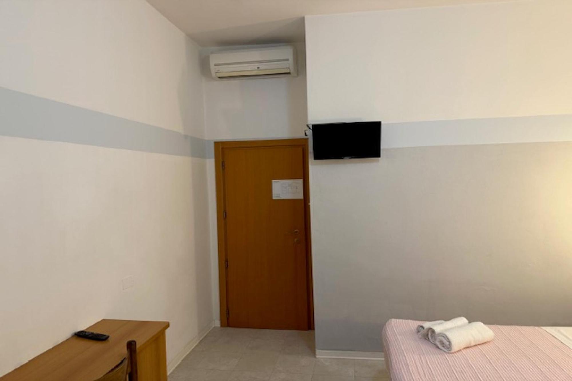 Hotel Nives Rimini Exterior photo